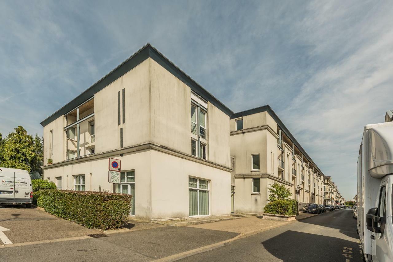 Apartament James Cook - Fairytale Factory Bussy-Saint-Georges Zewnętrze zdjęcie